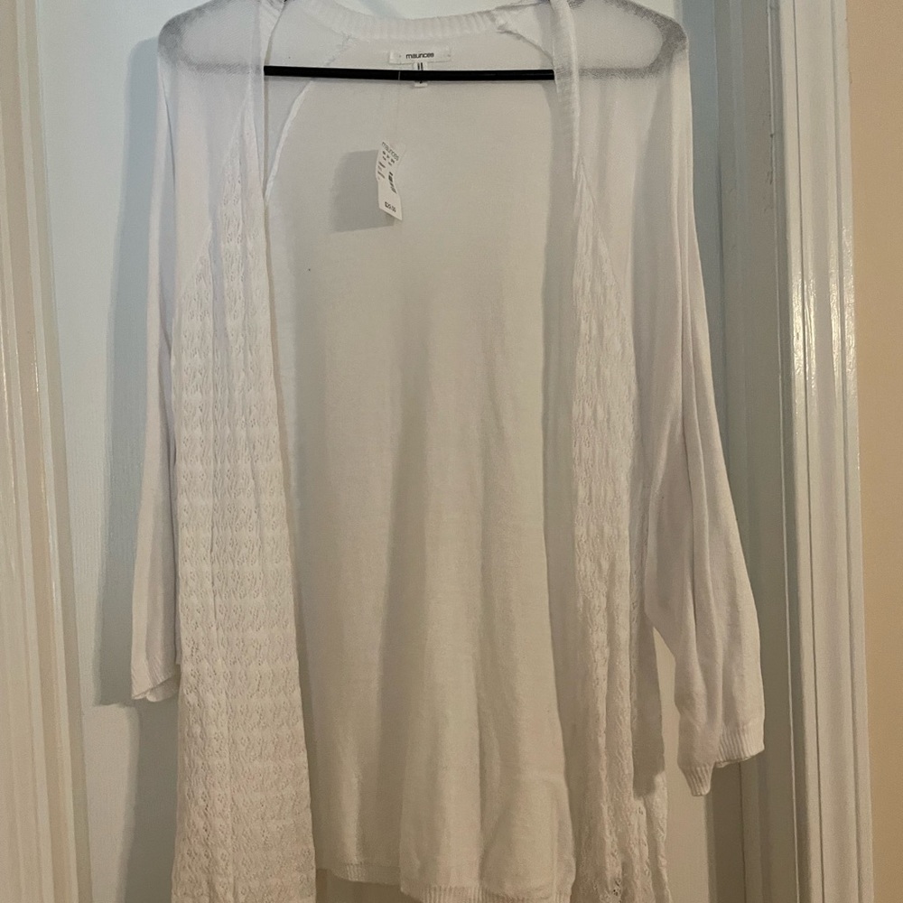 Maurice’s white quarter length sleeve cardigan